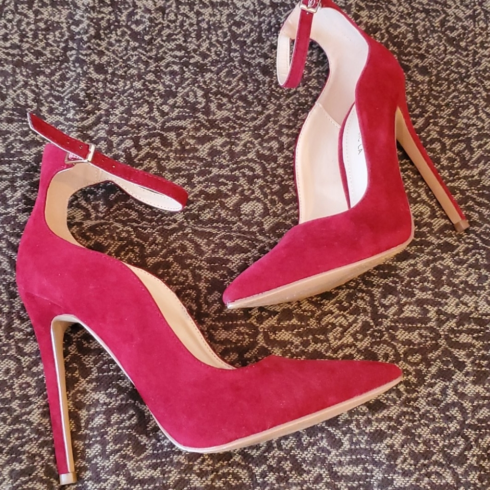 COME Get Me Heels